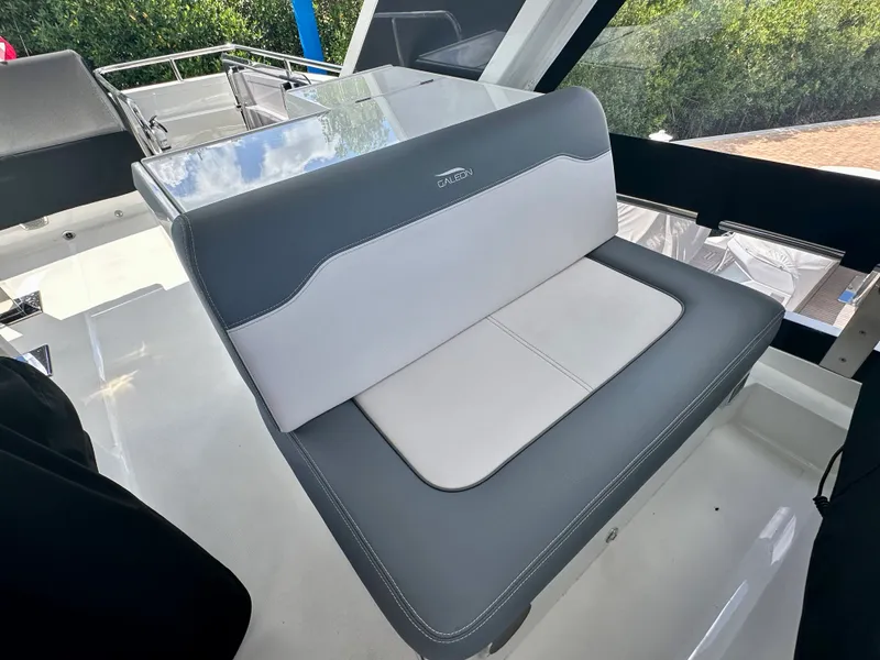 Slide: The Image of Galeon 500 FLY 2025 - 60