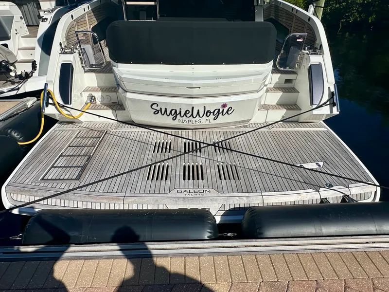 Slide: The Image of Galeon 500 FLY 2025 - 3