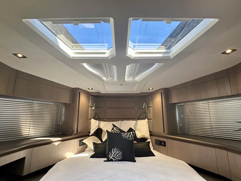 Slide: The Image of Galeon 500 FLY 2025 - 51