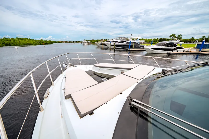 Slide: The Image of Galeon 500 FLY 2025 - 55