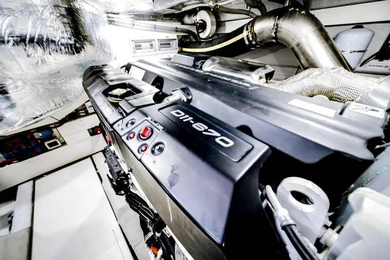 Slide: The Image of Galeon 500 FLY 2025 - 38