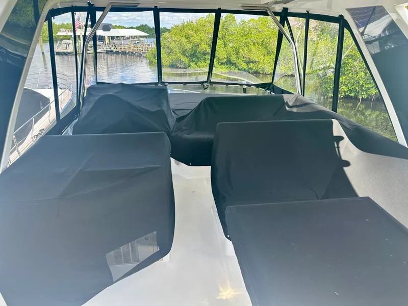 Slide: The Image of Galeon 500 FLY 2025 - 65