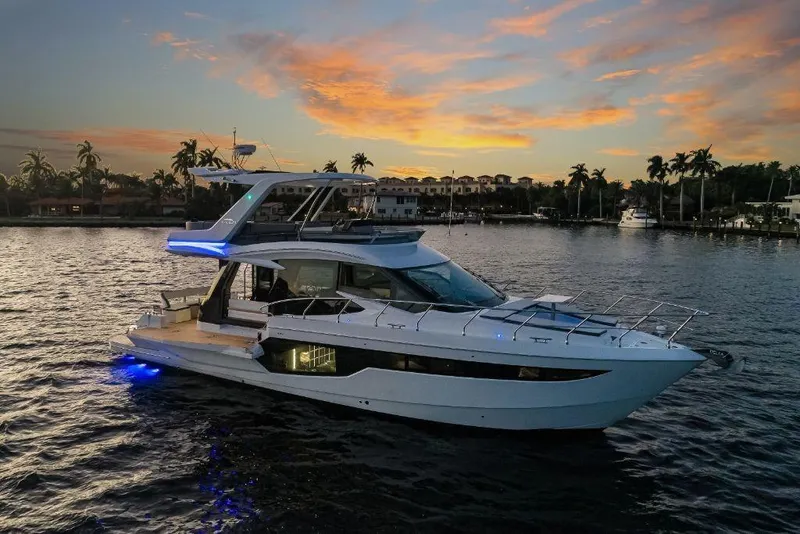 Slide: The Image of Galeon 500 FLY 2025 - 4
