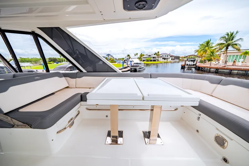 Slide: The Image of Galeon 500 FLY 2025 - 47