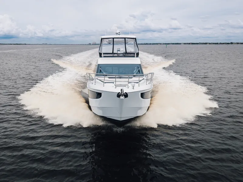 Slide: The Image of Galeon 500 FLY 2025 - 2