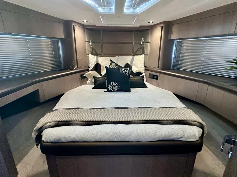 Slide: The Image of Galeon 500 FLY 2025 - 50
