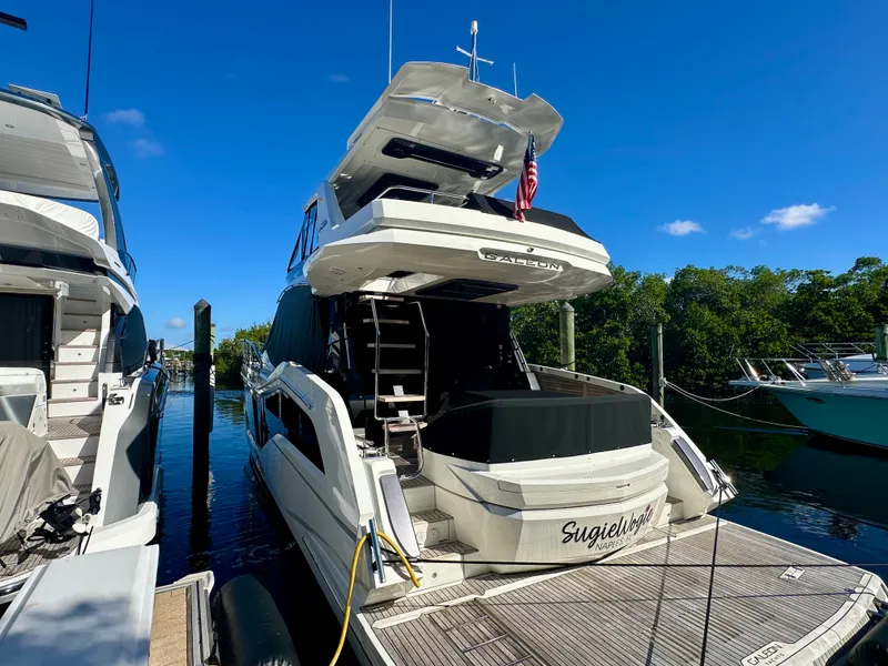 Slide: The Image of Galeon 500 FLY 2025 - 68