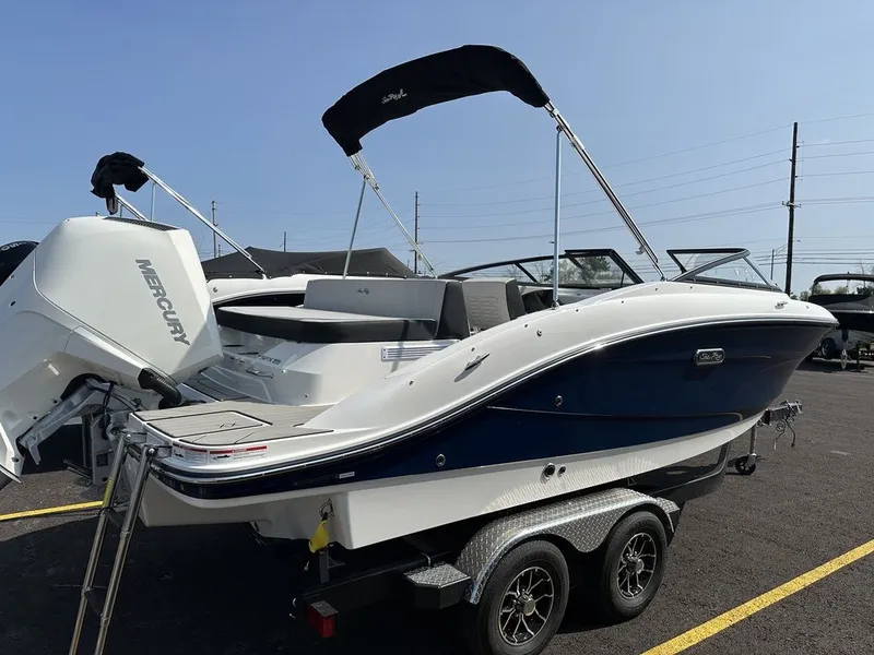 Slide: The Image of Sea Ray SPX 210 Outboard 2026 - 5