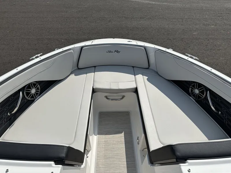 Slide: The Image of Sea Ray SPX 210 Outboard 2026 - 36