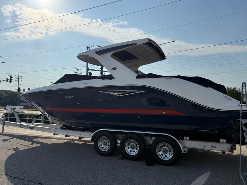 Slide: The Image of Sea Ray SLX 310 2027 - 11