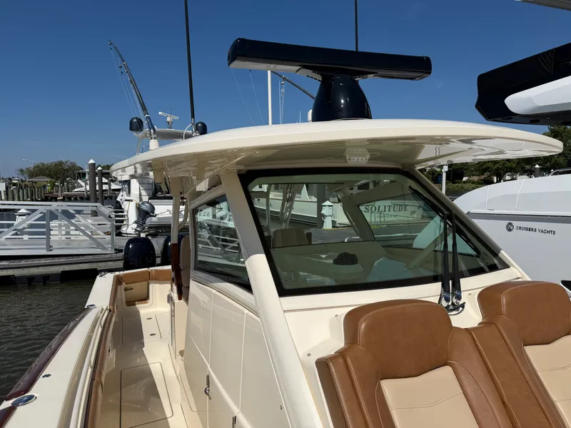 Slide: The Image of Scout 380 LXF 2019 - 22