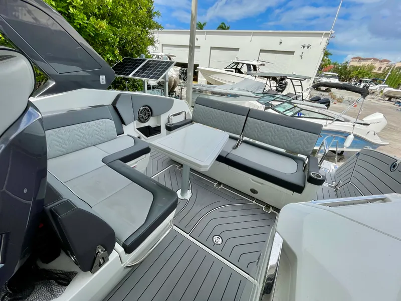 Slide: The Image of Galeon 325 GTO 2023 - 15