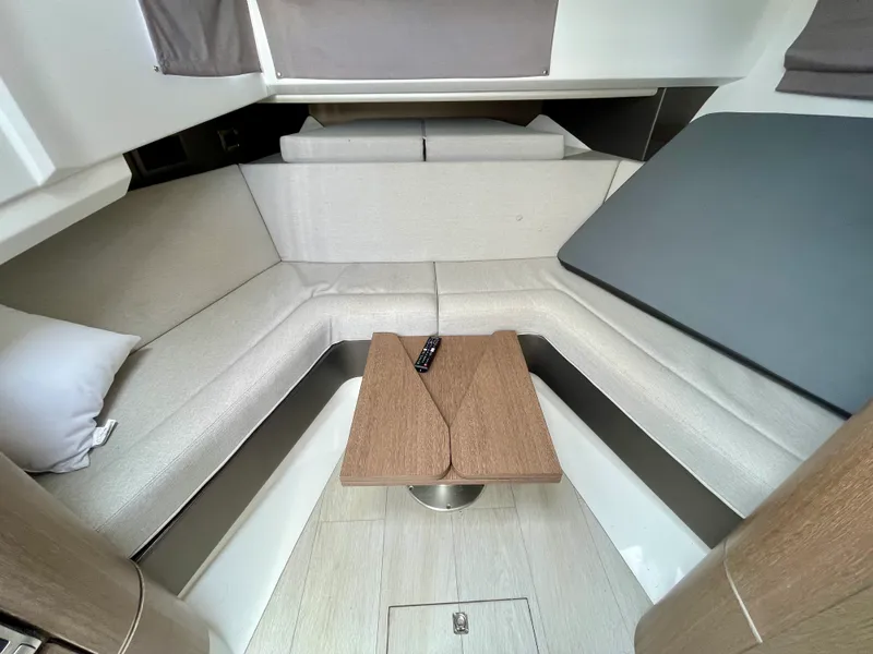 Slide: The Image of Galeon 325 GTO 2023 - 21