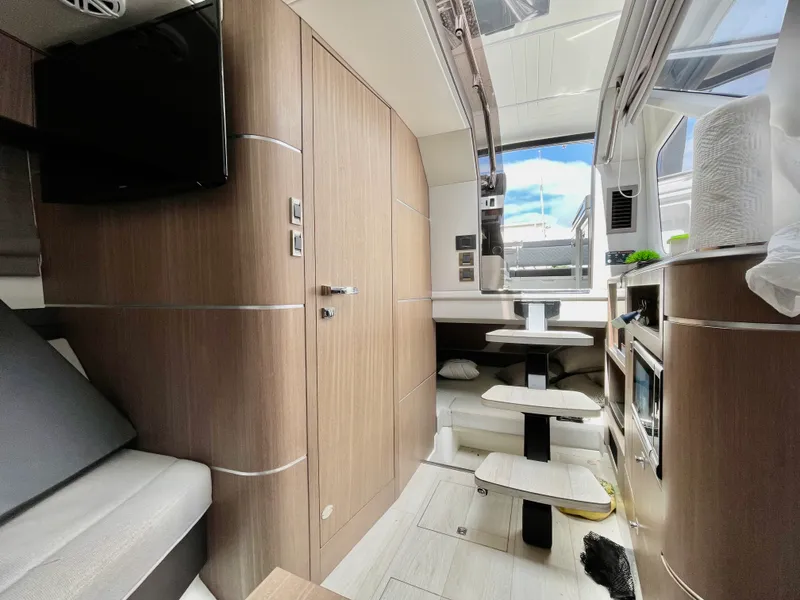 Slide: The Image of Galeon 325 GTO 2023 - 20