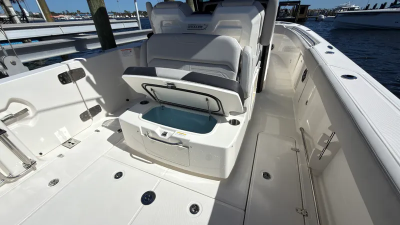 Slide: The Image of Boston Whaler 330 Outrage 2027 - 31