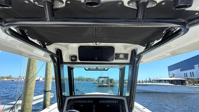 Slide: The Image of Boston Whaler 330 Outrage 2027 - 21