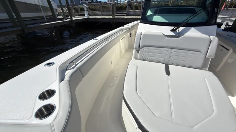 Slide: The Image of Boston Whaler 330 Outrage 2027 - 17
