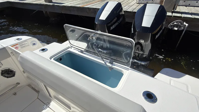 Slide: The Image of Boston Whaler 330 Outrage 2027 - 34
