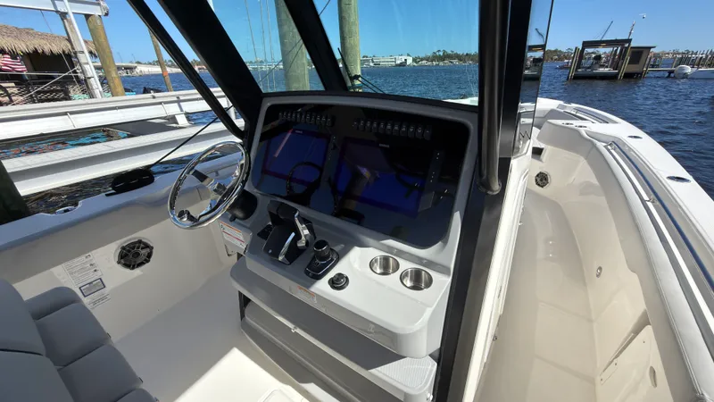 Slide: The Image of Boston Whaler 330 Outrage 2027 - 22