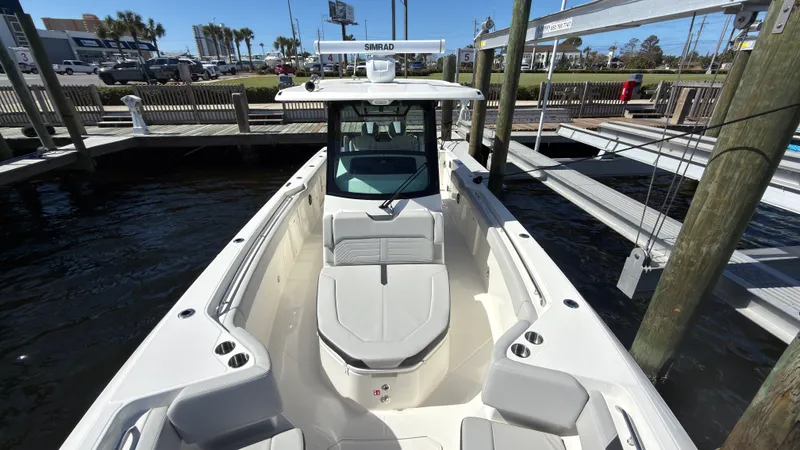 Slide: The Image of Boston Whaler 330 Outrage 2027 - 14