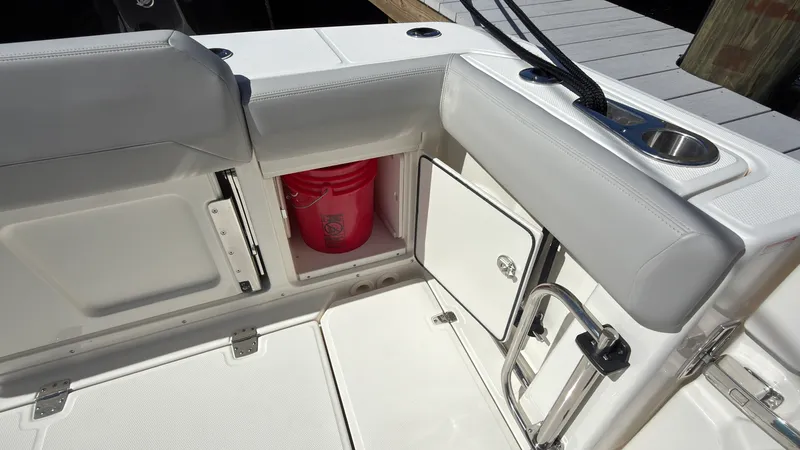 Slide: The Image of Boston Whaler 330 Outrage 2027 - 37