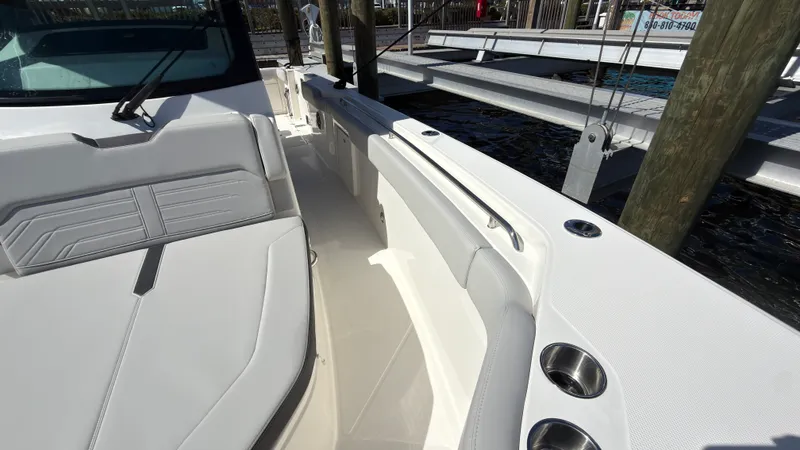 Slide: The Image of Boston Whaler 330 Outrage 2027 - 16