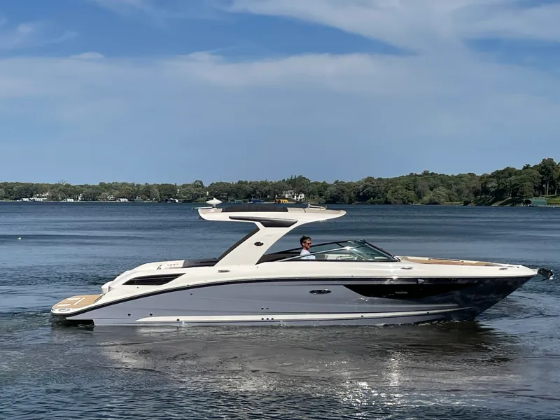 The Image of Sea Ray 350 SLX 2022 - 0