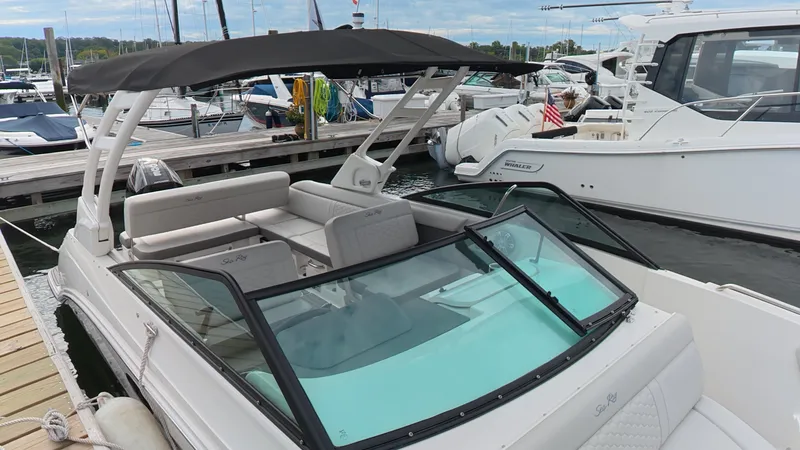 Slide: The Image of Sea Ray SDX 250 Outboard 2023 - 31