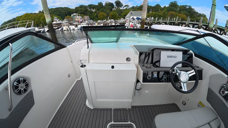 Slide: The Image of Sea Ray SDX 250 Outboard 2023 - 20