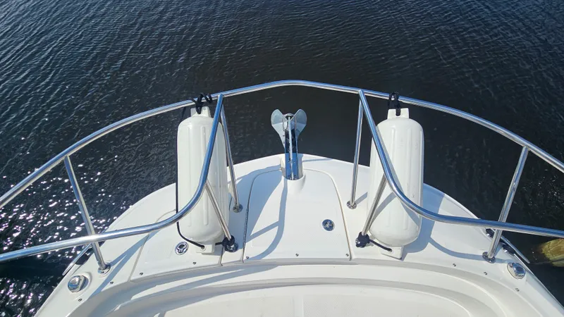 Slide: The Image of Sea Ray 320 SUNDANCER OB 2024 - 36