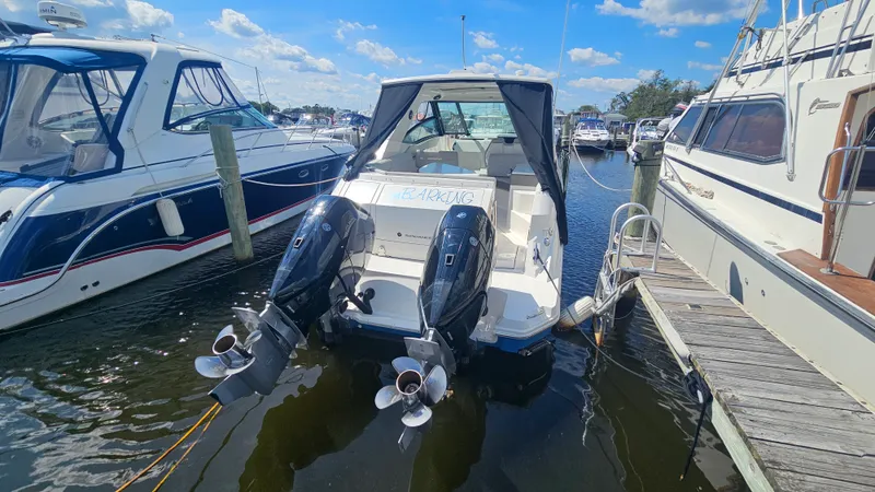 Slide: The Image of Sea Ray 320 SUNDANCER OB 2024 - 5