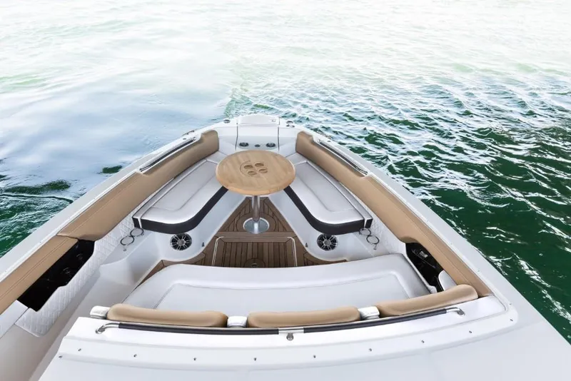 Slide: The Image of Sea Ray SLX 400 2023 - 6