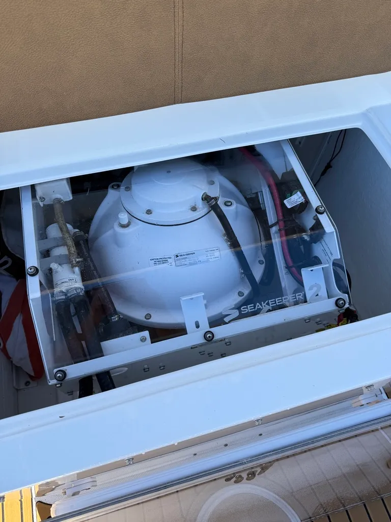 Slide: The Image of Sea Hunt Gamefish 30 FS 2022 - 13