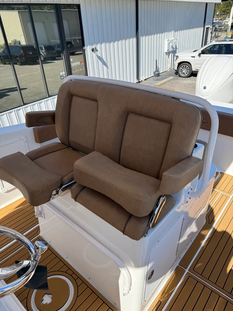 Slide: The Image of Sea Hunt Gamefish 30 FS 2022 - 6