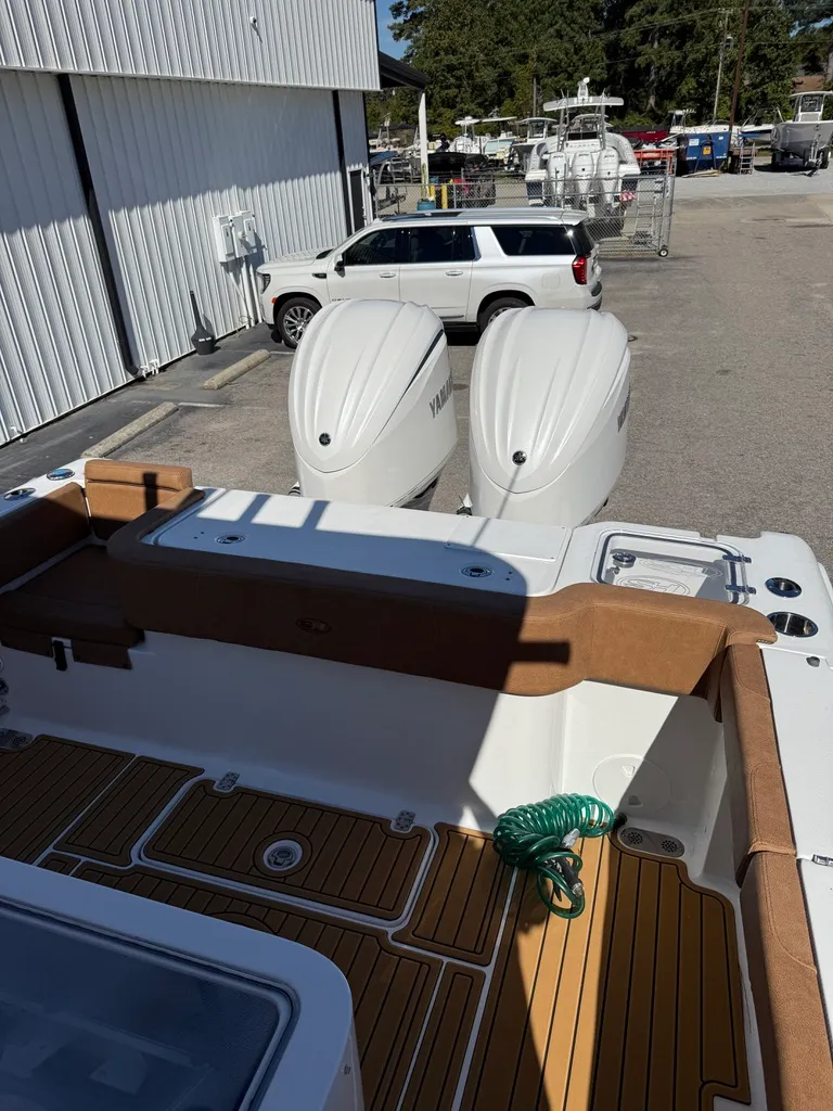 Slide: The Image of Sea Hunt Gamefish 30 FS 2022 - 9