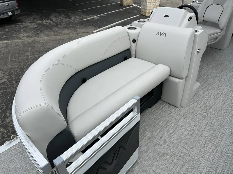 Slide: The Image of Avalon VLS 21 Quad Lounger 2027 - 9