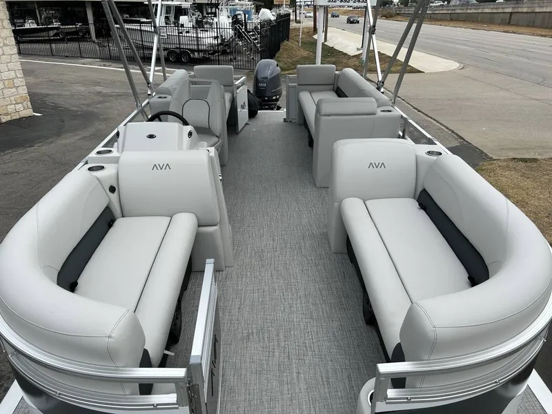 Slide: The Image of Avalon VLS 21 Quad Lounger 2027 - 7