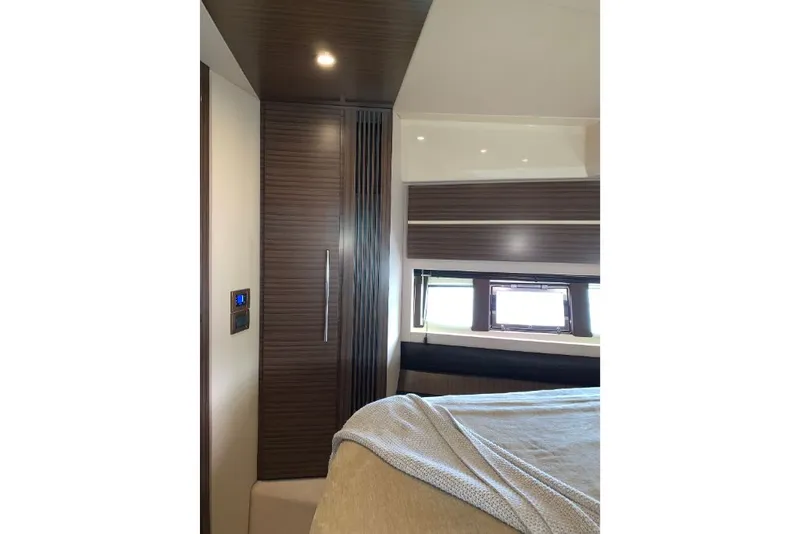 Slide: The Image of Azimut FLY 60 2016 - 48