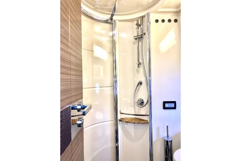 Slide: The Image of Azimut FLY 60 2016 - 51