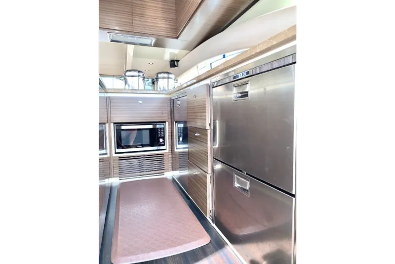 Slide: The Image of Azimut FLY 60 2016 - 40