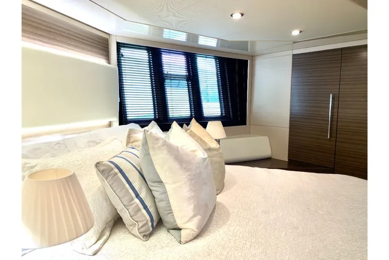 Slide: The Image of Azimut FLY 60 2016 - 72