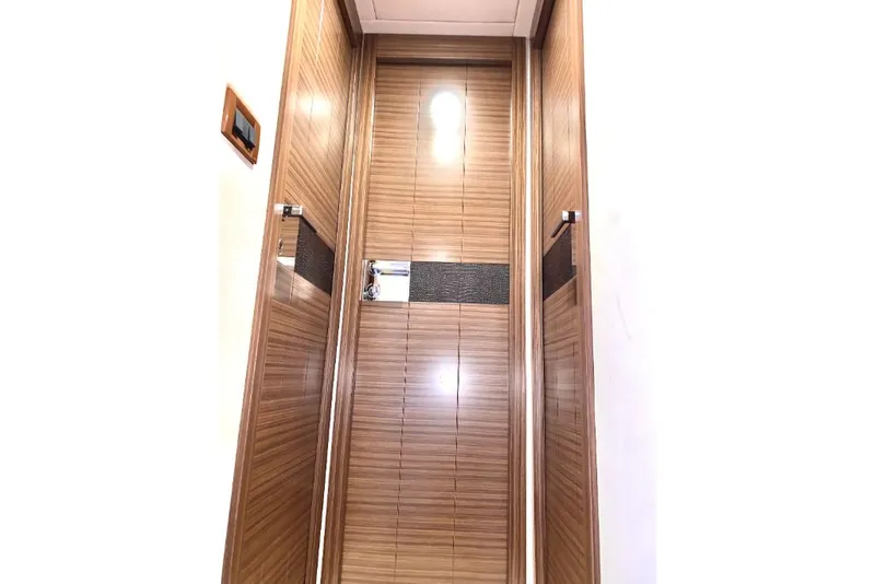 Slide: The Image of Azimut FLY 60 2016 - 42