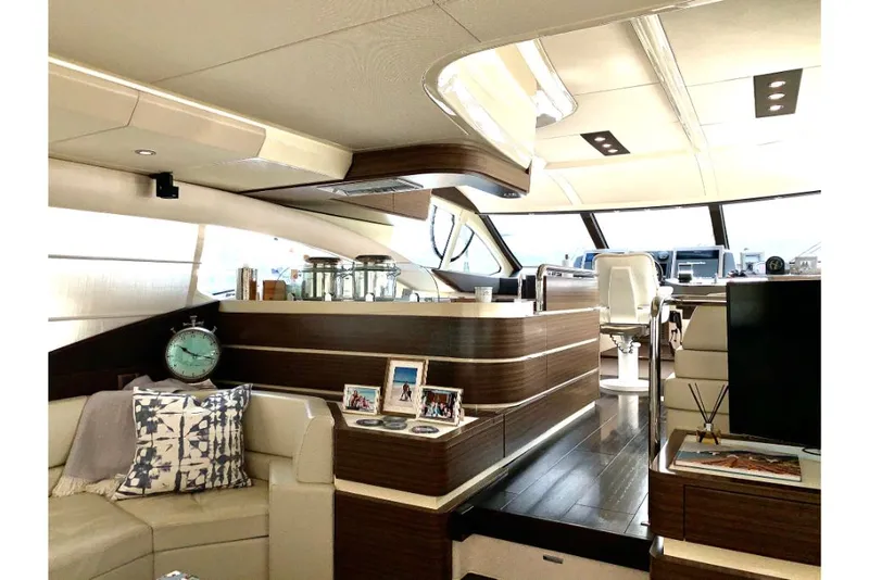 Slide: The Image of Azimut FLY 60 2016 - 23