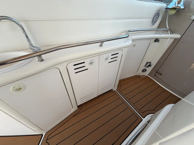 Slide: The Image of Sea Ray 410 SUNDANCER 2000 - 6