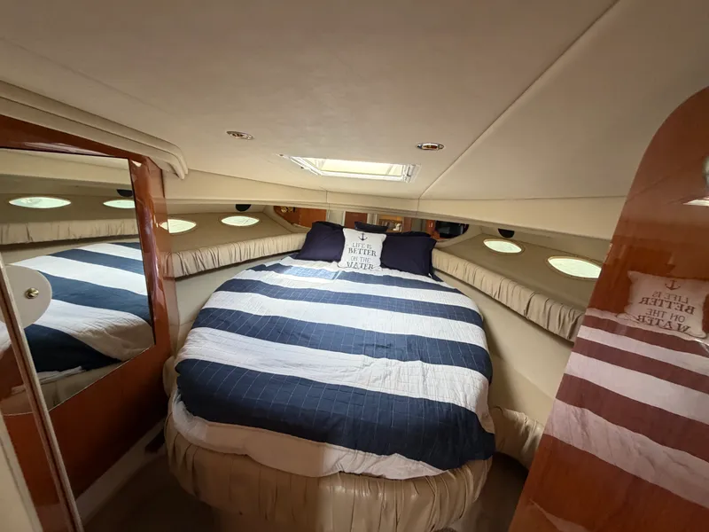 Slide: The Image of Sea Ray 410 SUNDANCER 2000 - 17