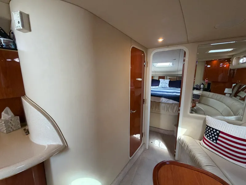 Slide: The Image of Sea Ray 410 SUNDANCER 2000 - 16