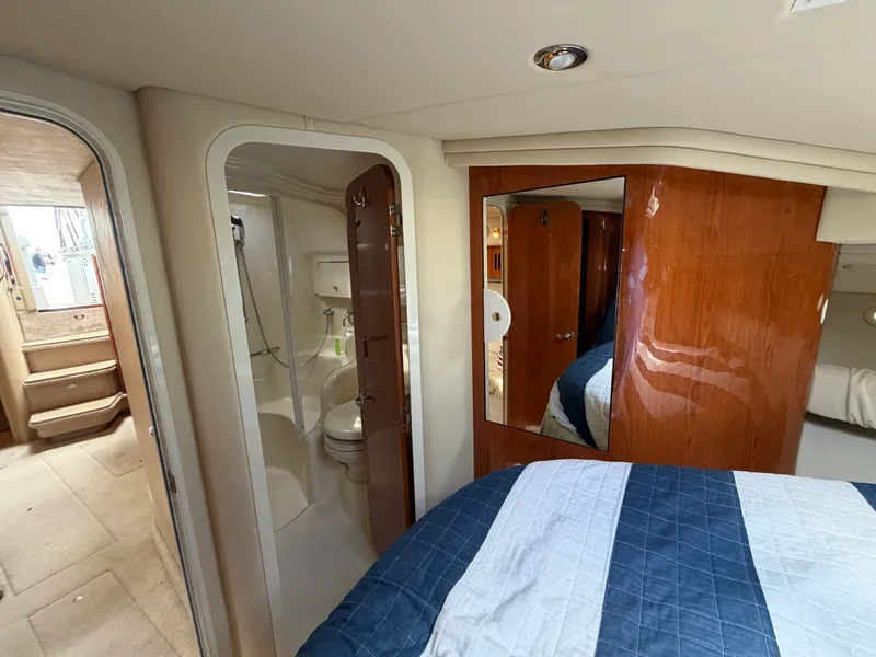 Slide: The Image of Sea Ray 410 SUNDANCER 2000 - 21