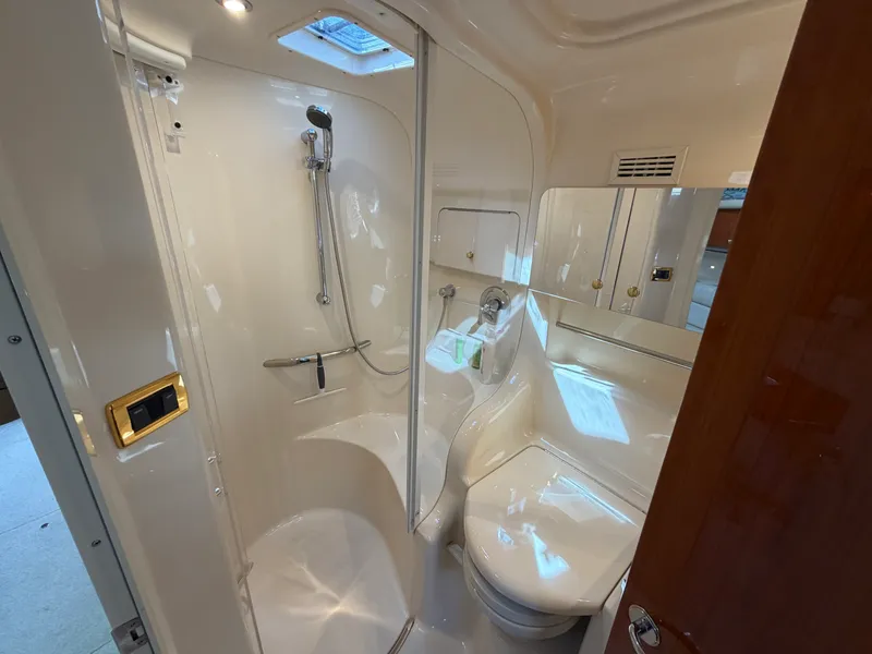 Slide: The Image of Sea Ray 410 SUNDANCER 2000 - 22