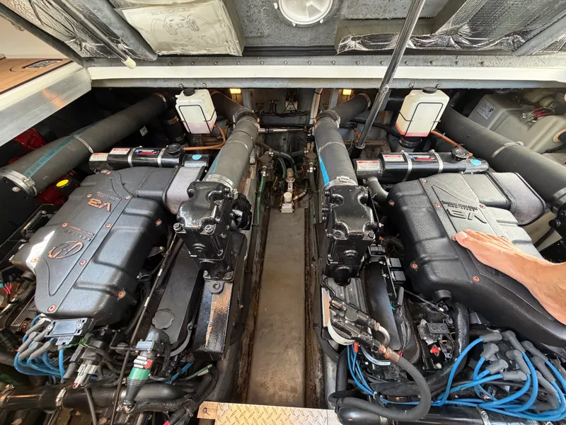 Slide: The Image of Sea Ray 410 SUNDANCER 2000 - 28