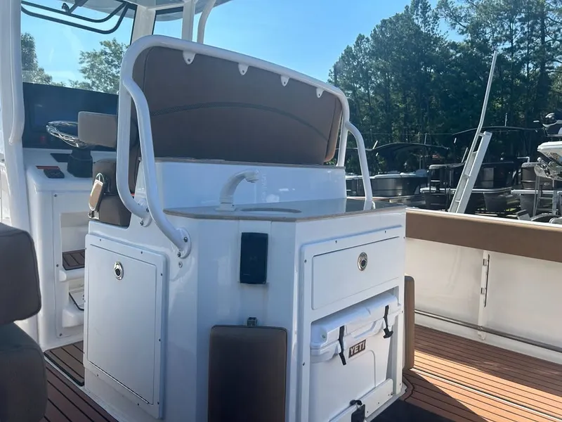 Slide: The Image of Sea Hunt Ultra 265 SE 2022 - 3